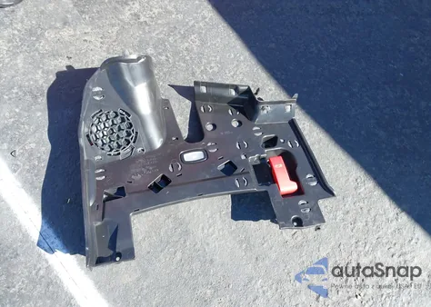 2017 Mercedes-Benz E 300 z USA, uszkodzony, nr VIN WDDZF4JB4HA206334